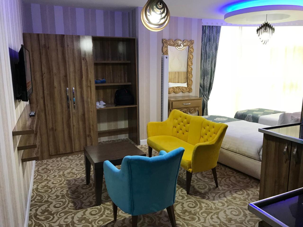 Crystall Hotel Van Extérieur photo